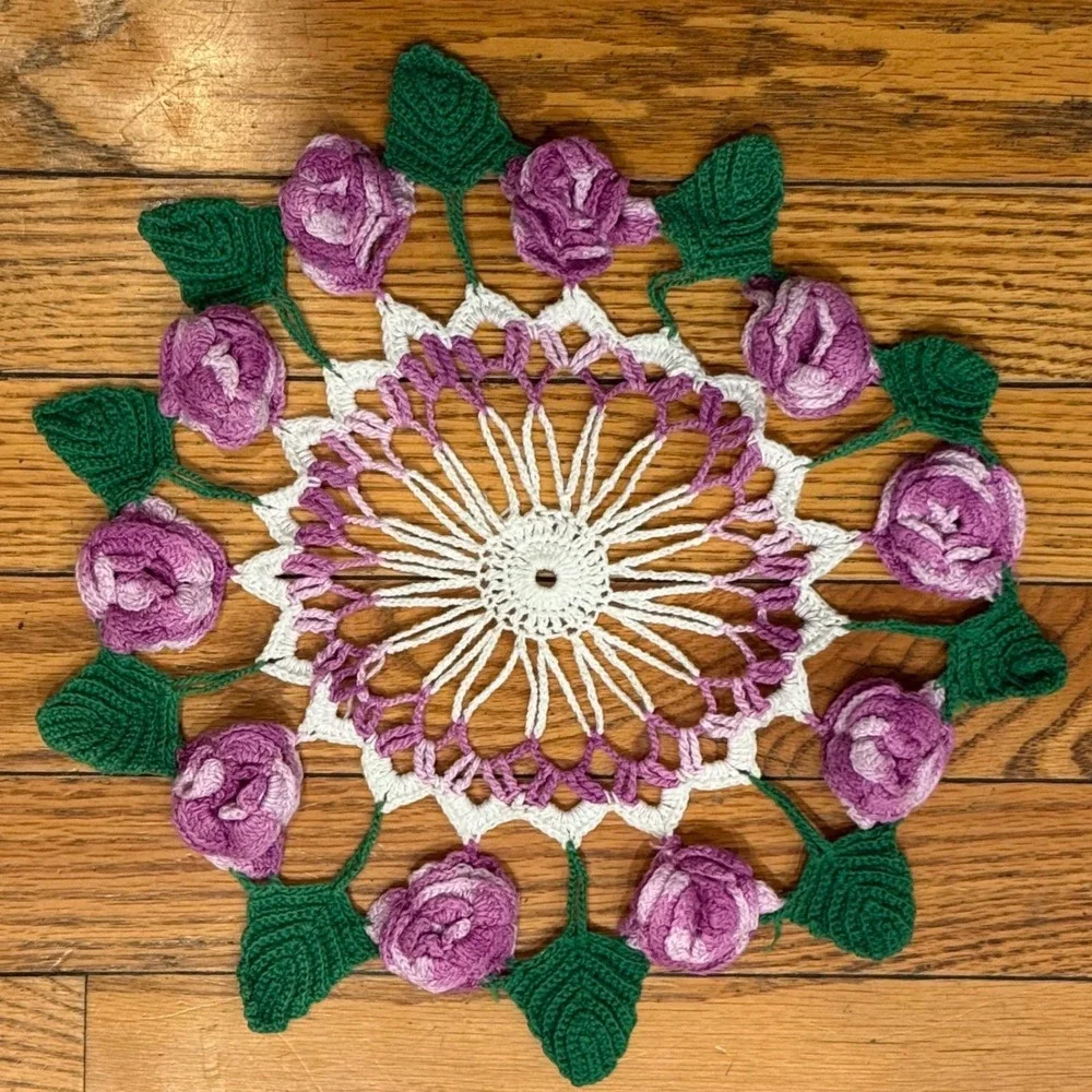 1.a.0.0.0.8.f Vtg Handmade Crochet Doily 3D Purple Roses Green Floral 12.5